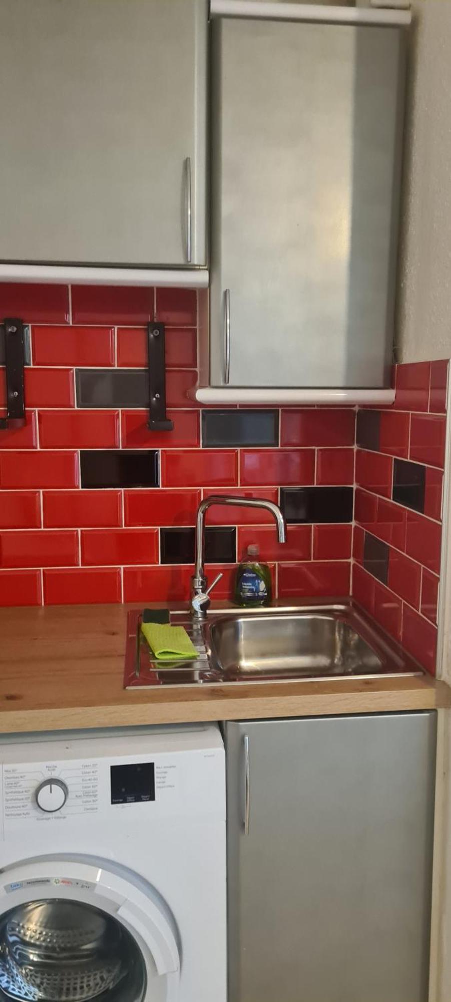 2 Pieces En Rez- De -jardin Apartment *